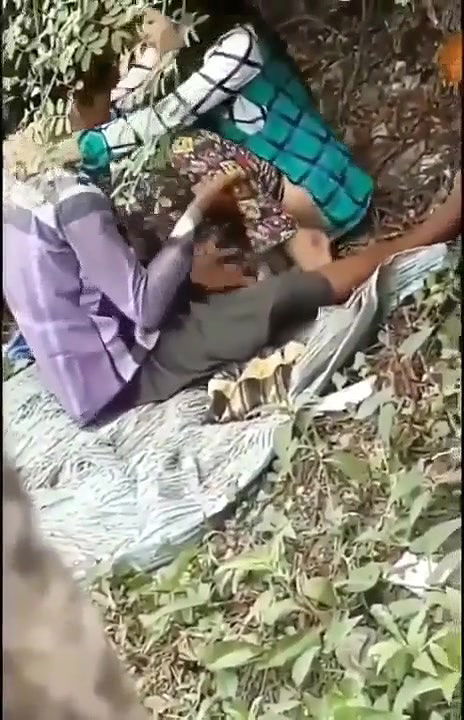 couple sex in park recorded secretly