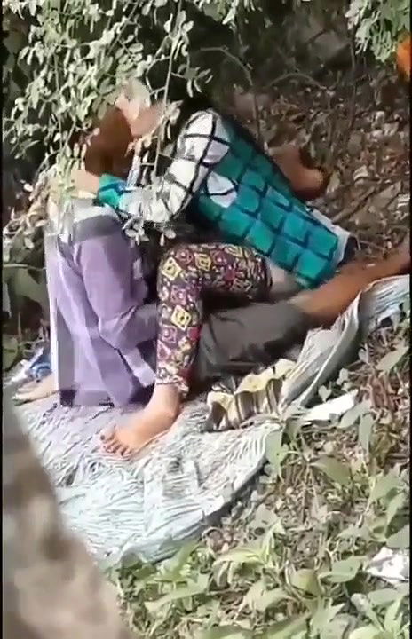 couple sex in park recorded secretly