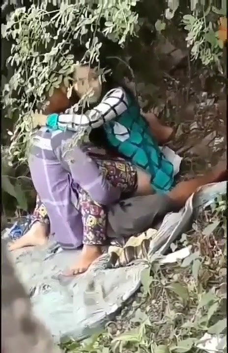 couple sex in park recorded secretly