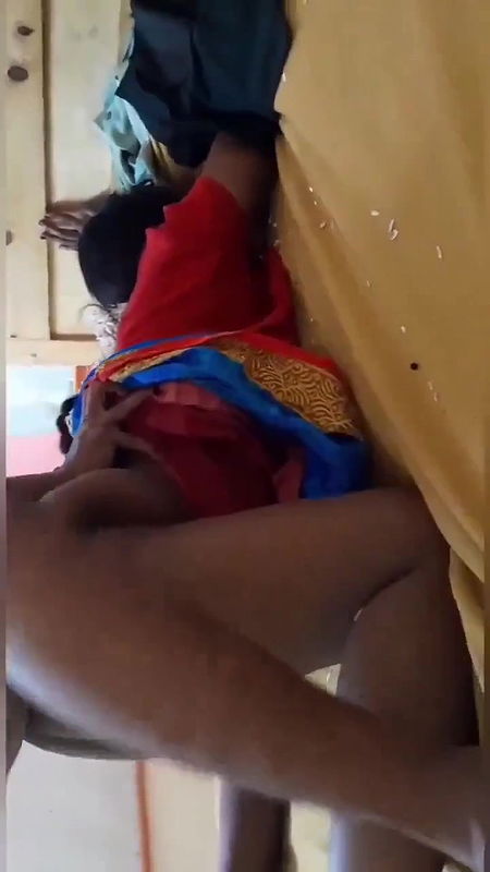 saree uthake ghodi banake choda