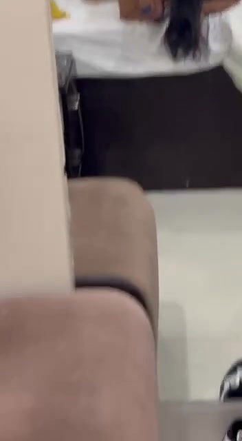 hotel mein moti ladki ko ghodi banake choda