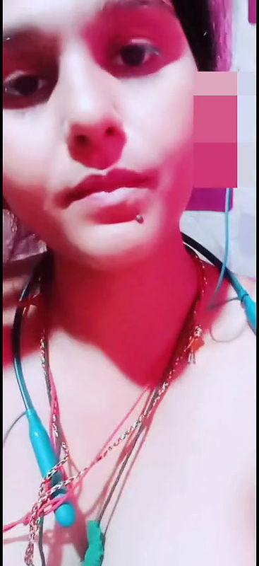 Desi Chubby Girl Showing Her Big Boobies  Pussy