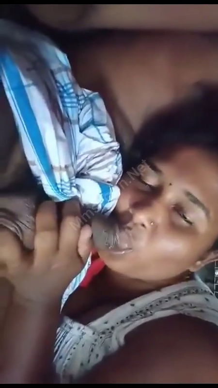 Homely Tamil Wife Sucking Husband Dick