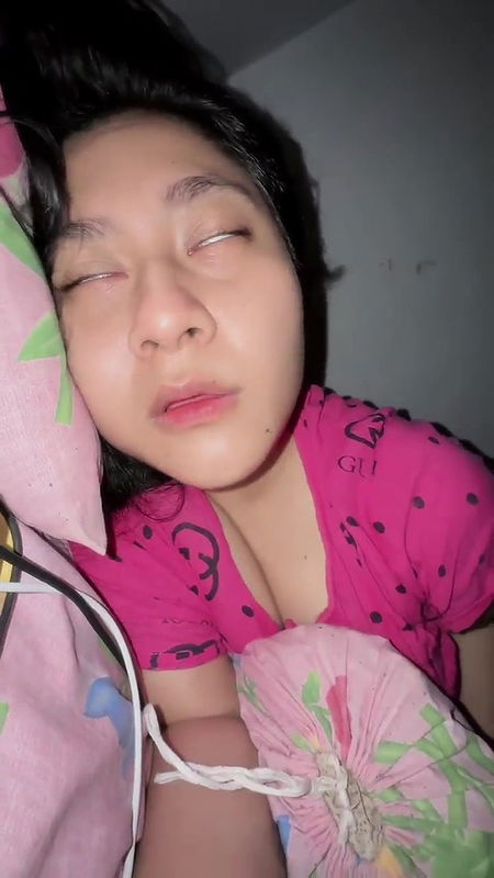 Cute face chubby college extremely gorgeous girl getting wild at home exposes her sexy big titties and wet juicy pussyP9