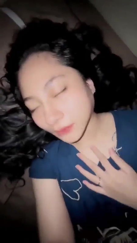 Cute face chubby college extremely gorgeous girl getting wild at home exposes her sexy big titties and wet juicypussyP14