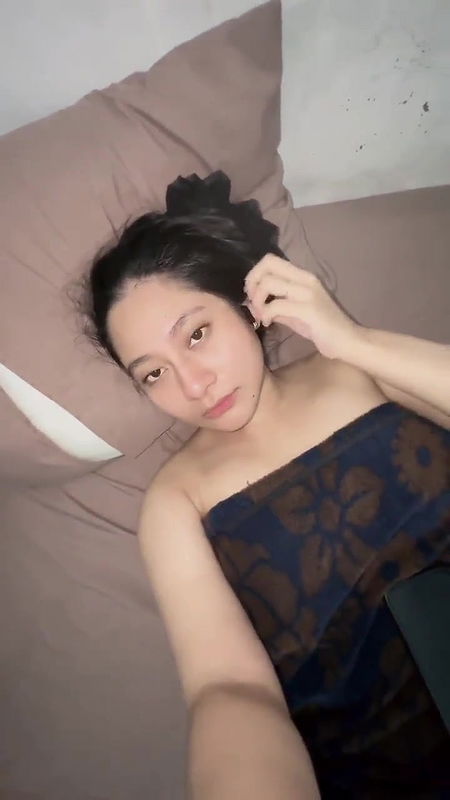 Cute face chubby college extremely gorgeous girl getting wild at home exposes her sexy big titties and wet juicypussyP15