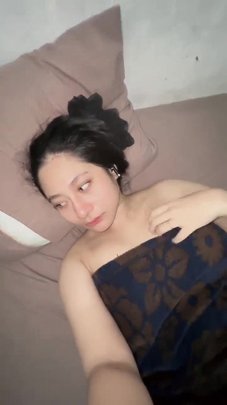 Cute face chubby college extremely gorgeous girl getting wild at home exposes her sexy big titties and wet juicypussyP15