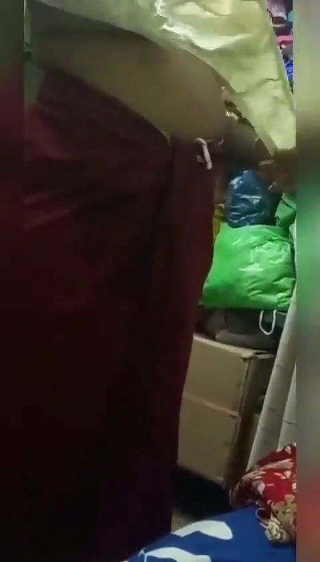 aunty nude dress change recorded secretly