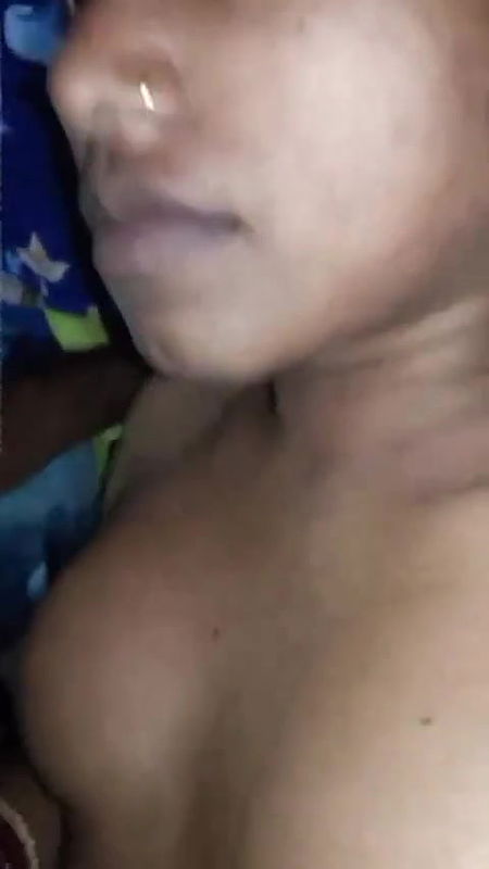 chut mein ungli krke choda