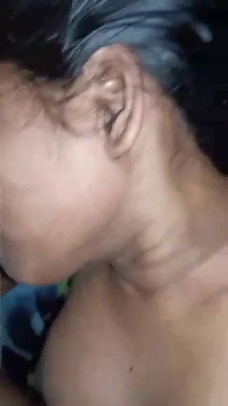 chut mein ungli krke choda