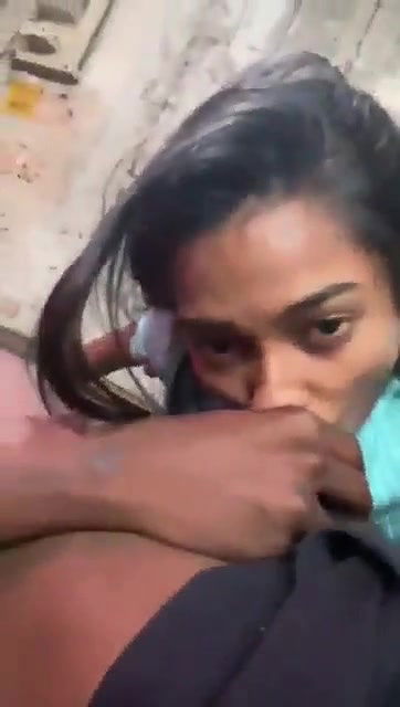 young ladki ne lund chuske maj di