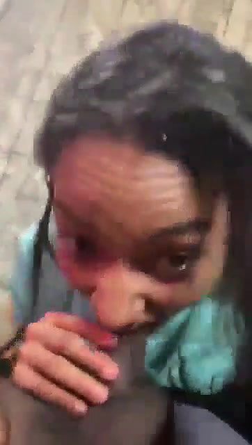 young ladki ne lund chuske maj di