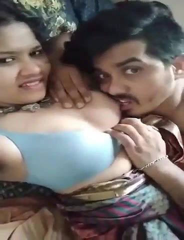 boob sucking of cute bahbhi