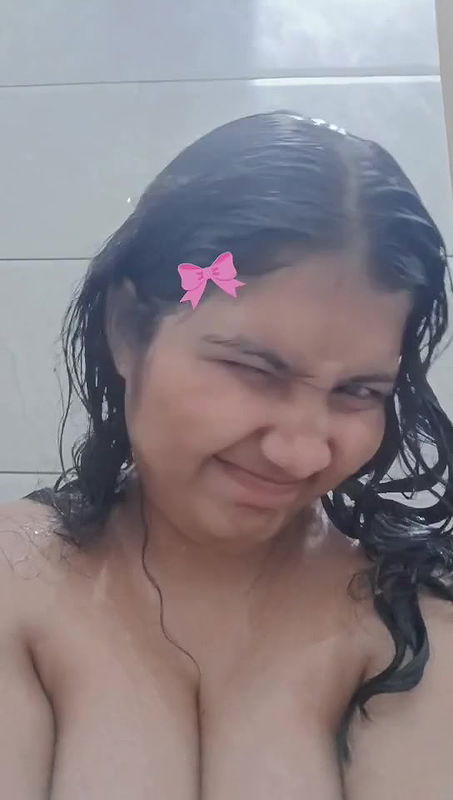 Vidhi Cute Young Chubby Gujrati Girl Showing Boobs