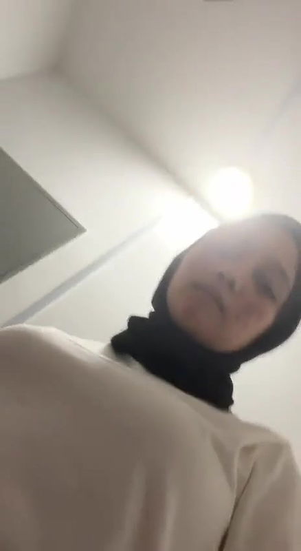 arabic girl boobs show