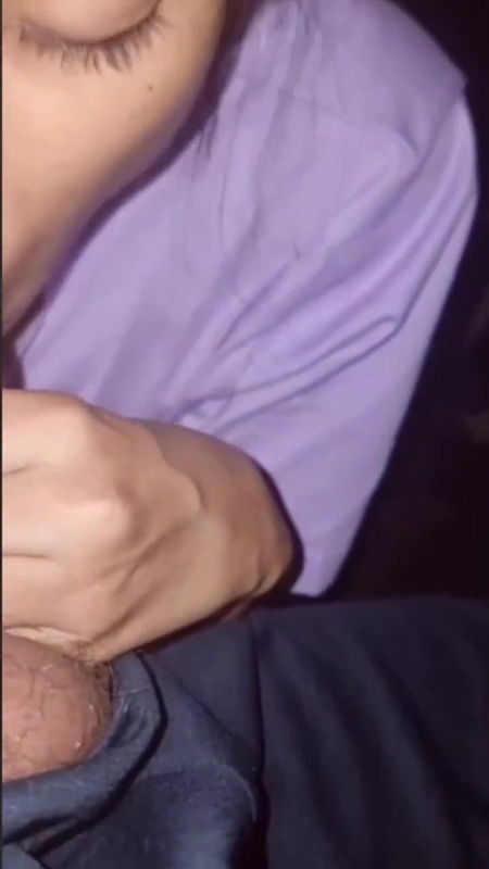 A Desi girl hot body shape and dick sucking video