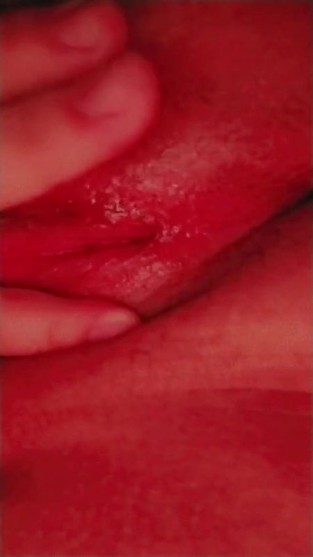 juicy pussy fingering