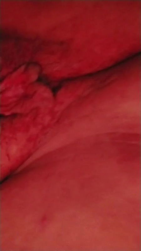 juicy pussy fingering