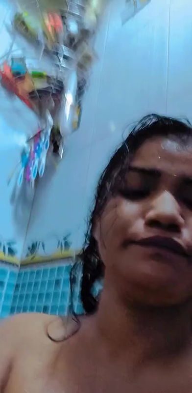 mallu girl nude bath pussy fingering