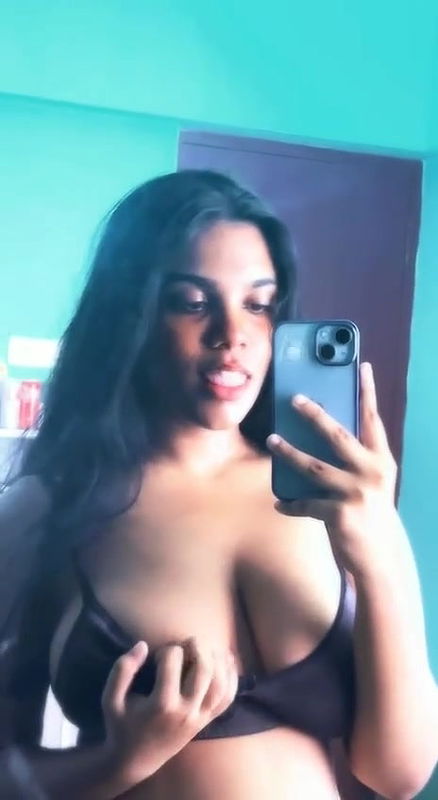 sexy girl boobs nipple show