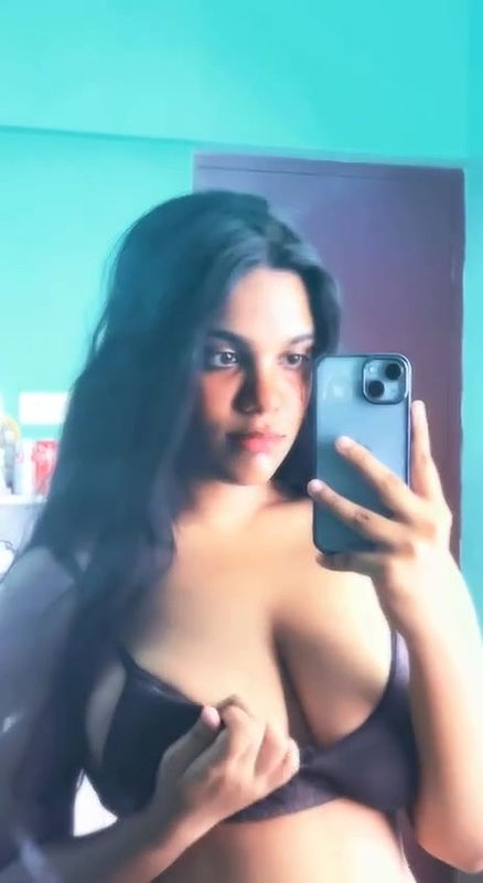 sexy girl boobs nipple show