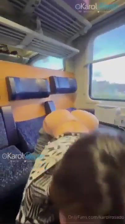 Big Ass Girl Sucking Dick Hard Fucking Moaning Inside Running Car