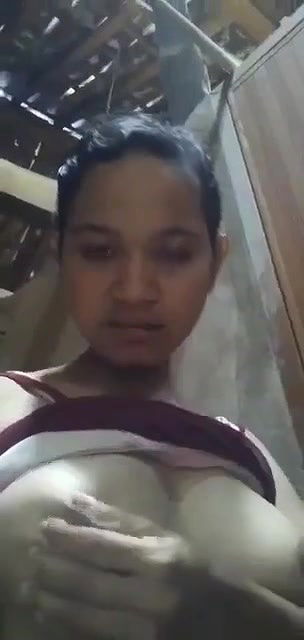 Tanker Aunty Playing With Her Boobies