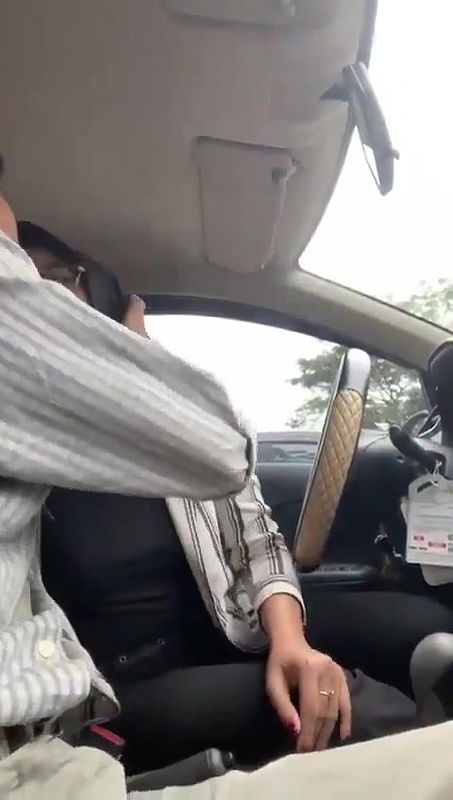Glasses Shy Hijabi Babe Giving Blowjob Inside Car