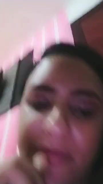 Sexy busty girl livecam show home sex video