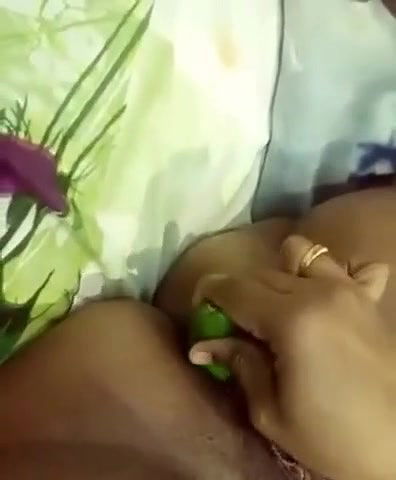 Chubby naughty Bhabhi masturbating pussy on selfie