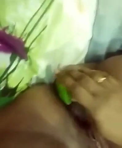Chubby naughty Bhabhi masturbating pussy on selfie