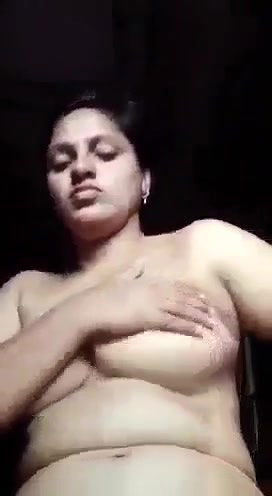 Beautiful Horny Bengali Bhabi Fingering