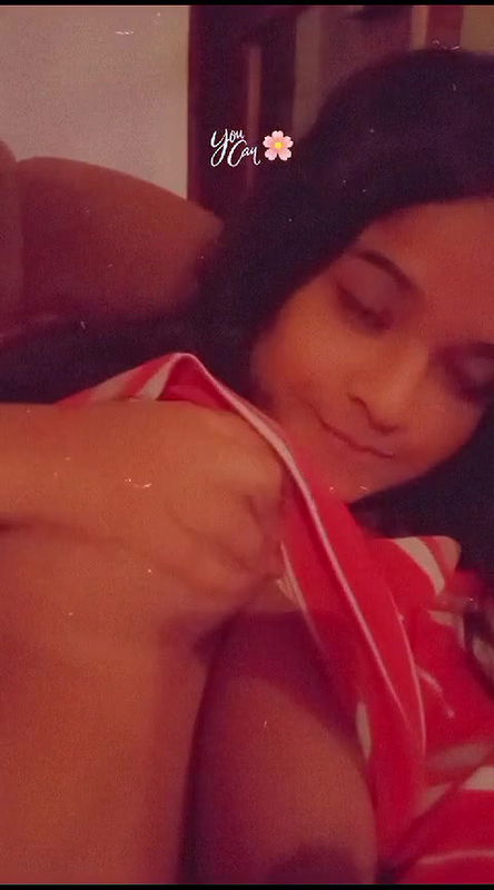 CUTE UNIVERSITY BUSTY GIRL SHOWING BOOBS