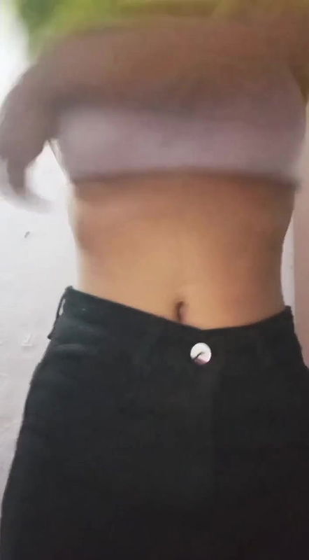 Horny Desi Girl with Perfect Figure Teasing Random Strangers on Reddit with Her Beautiful Curvy Body