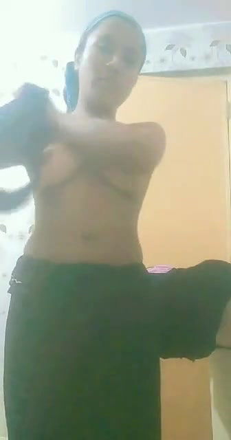 Horny Gf Showing Teasing Fingering Squirting