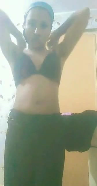 Horny Gf Showing Teasing Fingering Squirting