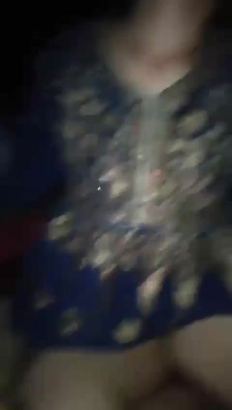 Desi girl giving blowjob