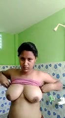 badi chuche dikhayi kapde kholke