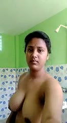 badi chuche dikhayi kapde kholke