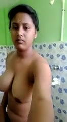 badi chuche dikhayi kapde kholke