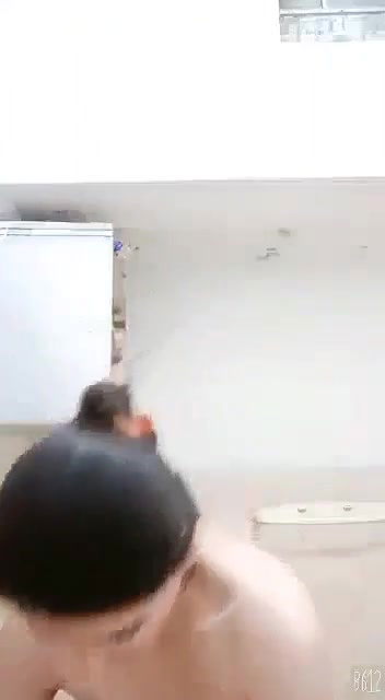 jaht wali chut mein khira ghusayi ladki ne