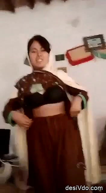 Jhume jo Pathaan Call Girl