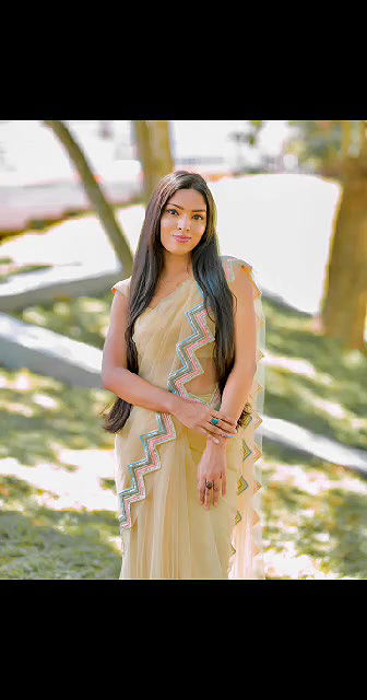 Reputed Sri Lankan Girl Turned Webwhore Forever and Showing Her Naked Body