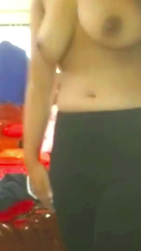 Bengali Girl Showing Her Big Boobs