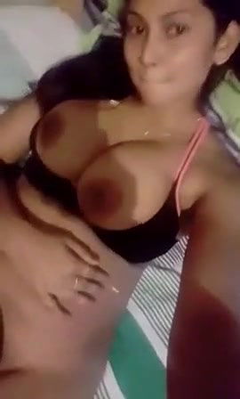 Sexy Srilankan girl nude MMS video