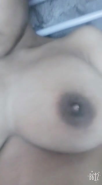 Desi sexy busty bitch selfie MMS video to make you feel horny