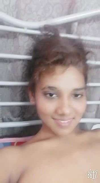 Desi sexy busty bitch selfie MMS video to make you feel horny