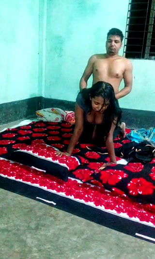 Look at this Bangla home sex clip and masturbate