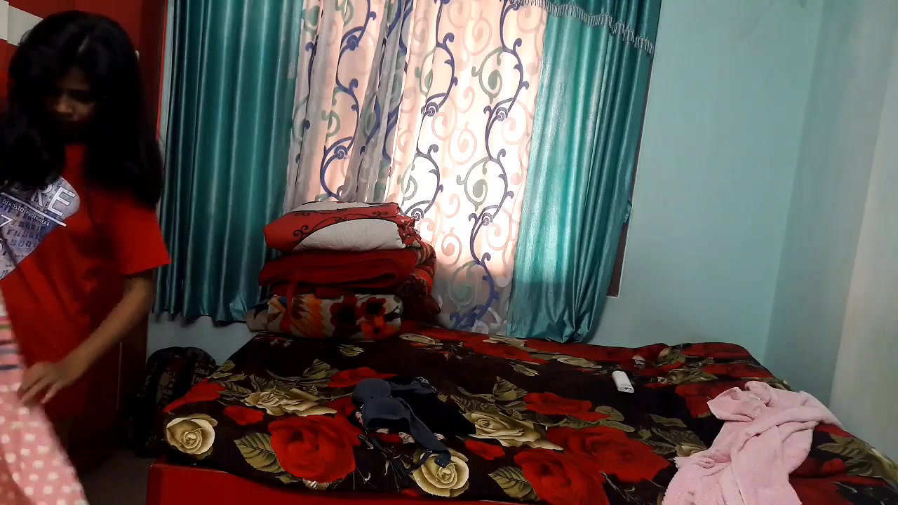 Cutie changing, hidden cam