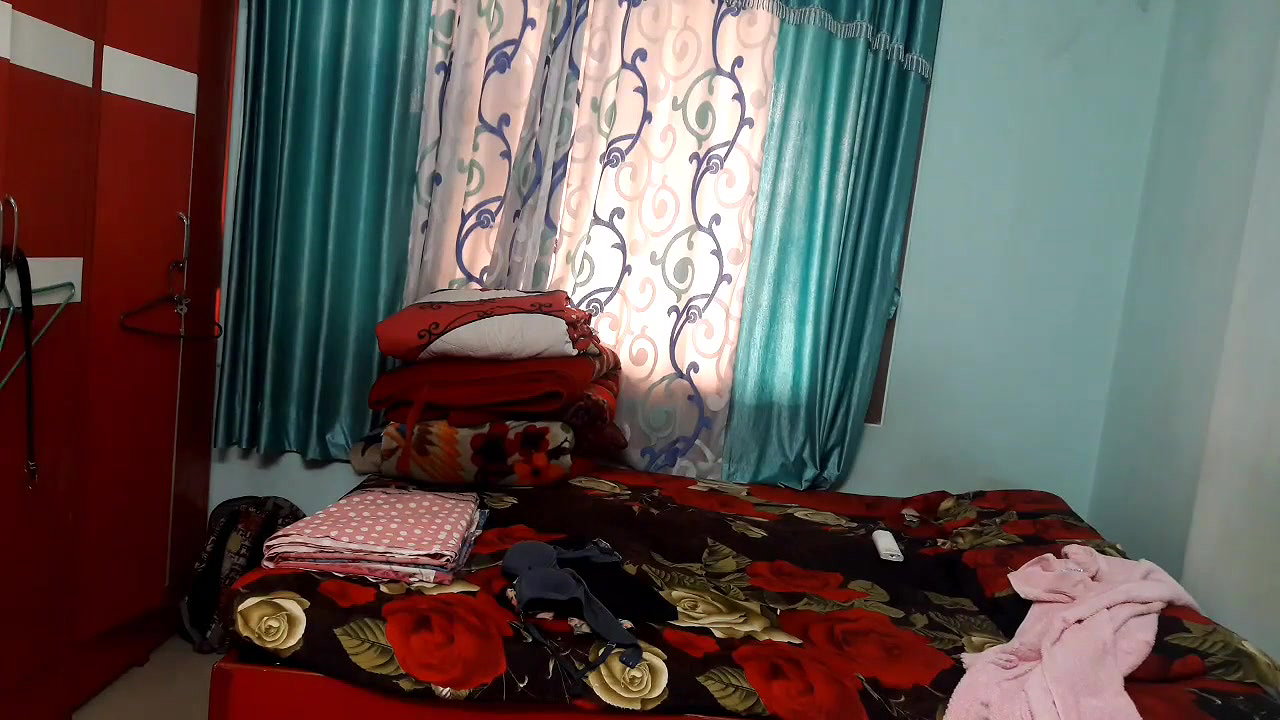 Cutie changing, hidden cam